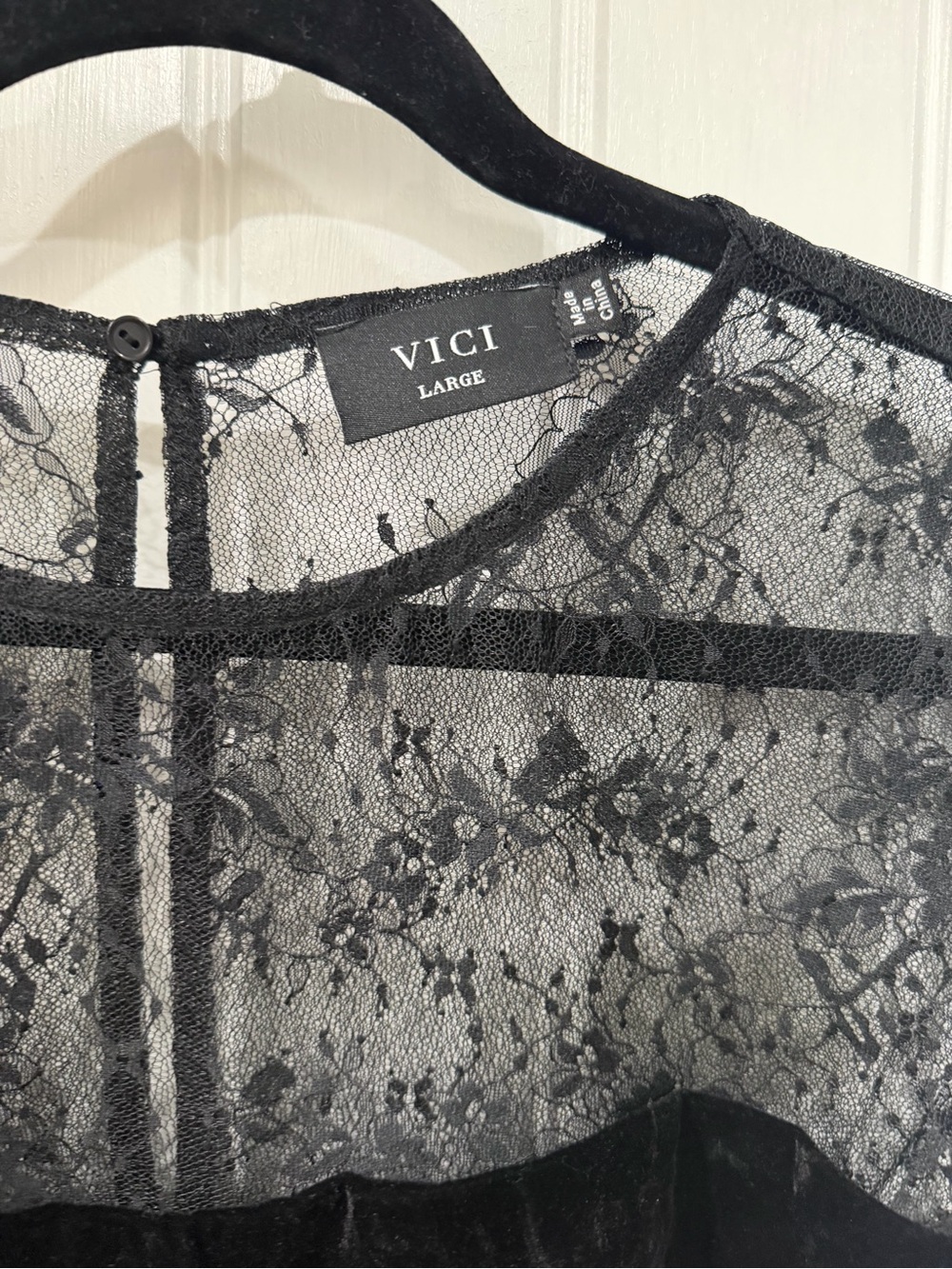 NWOT Vici Black Lace Velvet Peplum Blouse-L - Picture 9 of 9